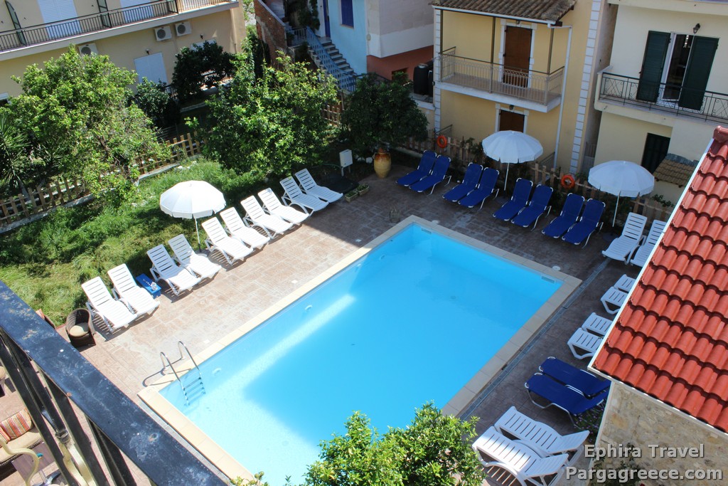 The swimming of the Hotel/Apoart in centre of Parga