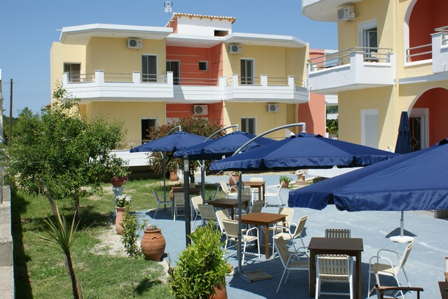 Hotel Cat A with swimming pool, in Ammoudia village,only 18 kilometers from Parga,High class,near the beach,for a quiet holidays.